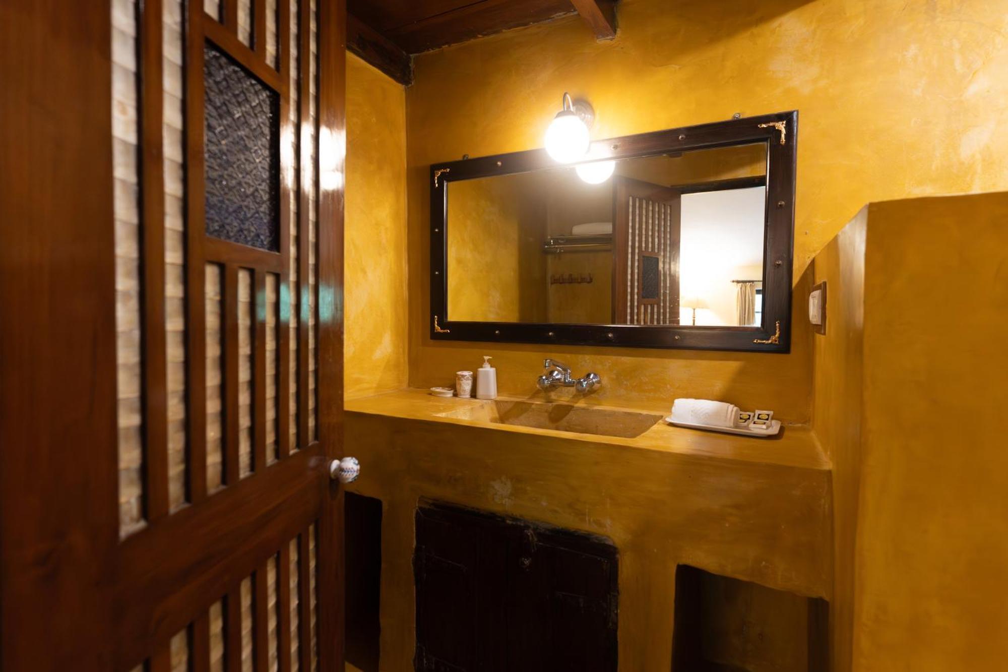 The Island Pool Villa Panaji Exterior photo