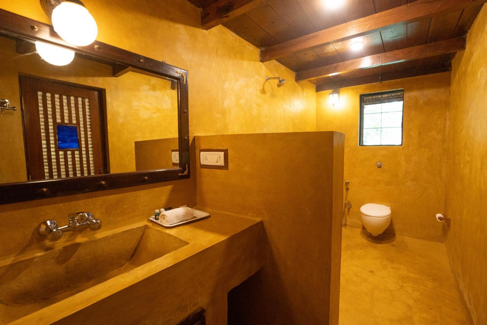 The Island Pool Villa Panaji Exterior photo
