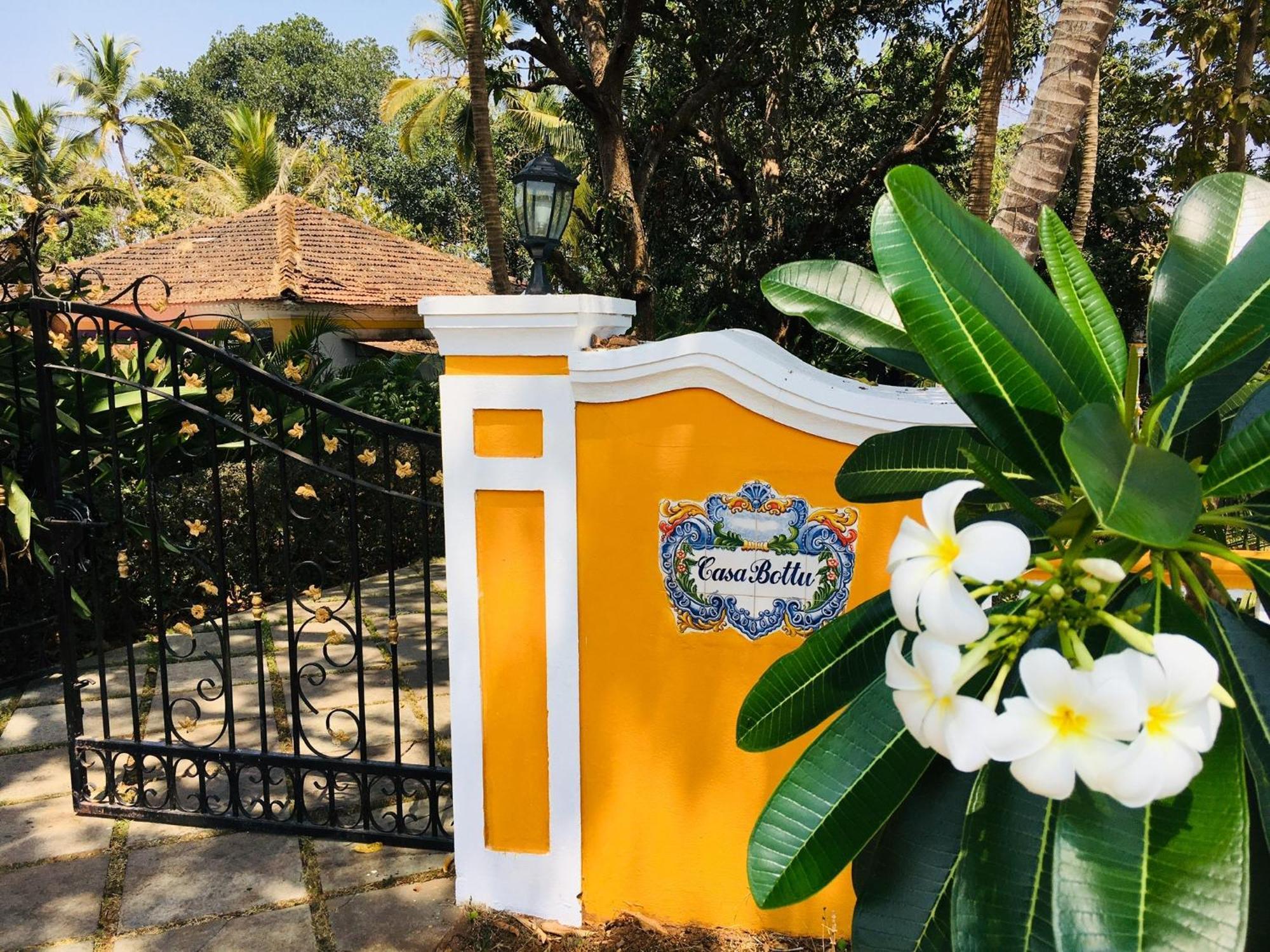 The Island Pool Villa Panaji Exterior photo